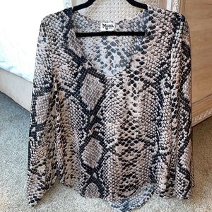 ✨MUMU Print Blouse✨